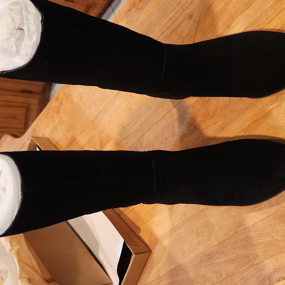 Woman's boots - Picture 3 of 8